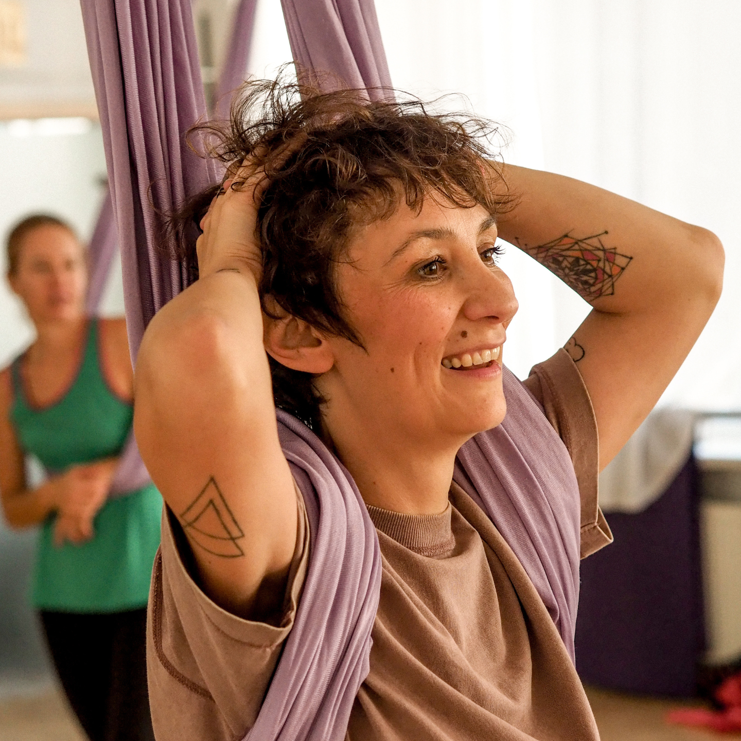 Kurs nauczycielski Hatha Vinyasa Jogi Gdańsk – praktyka grupowa w Instytucie Devi Sangam kurs nauczycielski hatha vinyasa jogi kurs nauczycielski jogi Gdańsk kurs jogi 200h Yoga Alliance nauczyciel jogi Hatha Vinyasa Instytut Devi Sangam Gdańsk